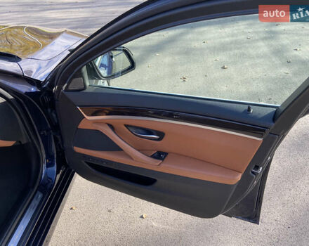 БМВ 5 Серія 2014 у Чернігові на Automoto.ua Синій БМВ 5 Серія, об'ємом двигуна 3 л та пробігом 90 тис. км за 28900 $, фото 22 на Automoto.ua