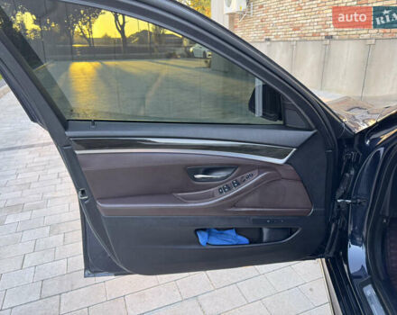 Синій БМВ 5 Серія, об'ємом двигуна 2 л та пробігом 115 тис. км за 18000 $, фото 23 на Automoto.ua