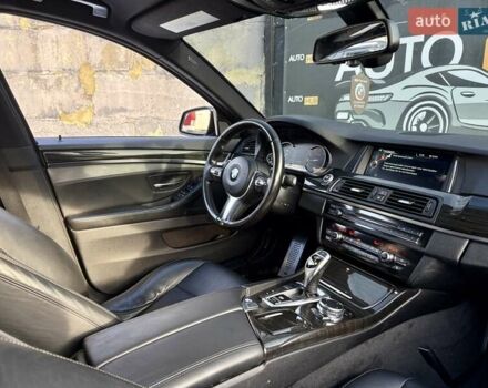 Синій БМВ 5 Серія, об'ємом двигуна 2 л та пробігом 215 тис. км за 15800 $, фото 13 на Automoto.ua