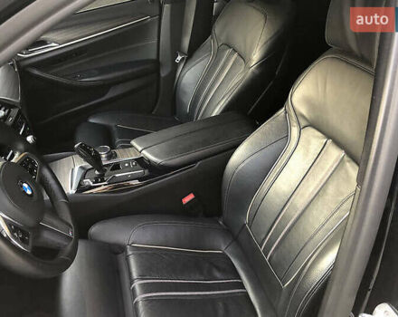 БМВ 5 Серия 2017 в Львове на Automoto.ua Синий БМВ 5 Серия, объемом двигателя 3 л и пробегом 160 тыс. км за 31000 $, фото 15 на Automoto.ua