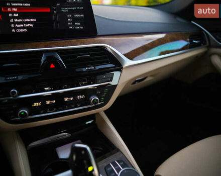 Синий БМВ 5 Серия, объемом двигателя 3 л и пробегом 111 тыс. км за 33000 $, фото 15 на Automoto.ua