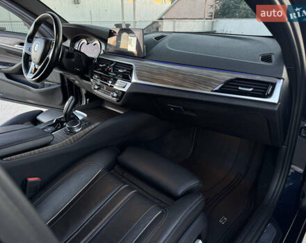 Синій БМВ 5 Серія, об'ємом двигуна 3 л та пробігом 117 тис. км за 33500 $, фото 23 на Automoto.ua