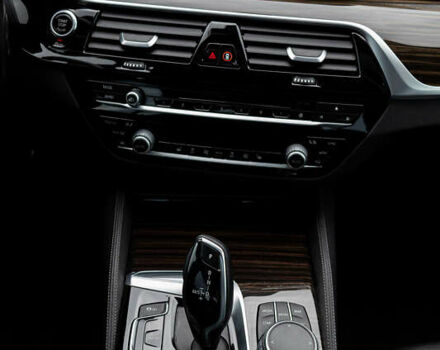 Синій БМВ 5 Серія, об'ємом двигуна 3 л та пробігом 99 тис. км за 40500 $, фото 17 на Automoto.ua