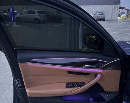 Синій БМВ 5 Серія, об'ємом двигуна 2 л та пробігом 149 тис. км за 26222 $, фото 12 на Automoto.ua