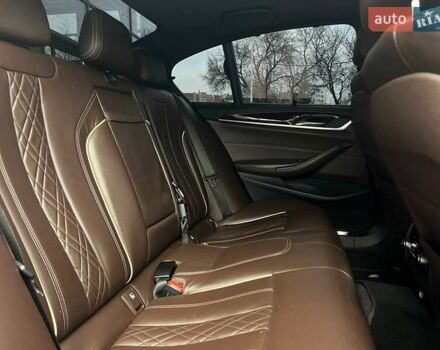 Синій БМВ 5 Серія, об'ємом двигуна 2 л та пробігом 240 тис. км за 28000 $, фото 23 на Automoto.ua