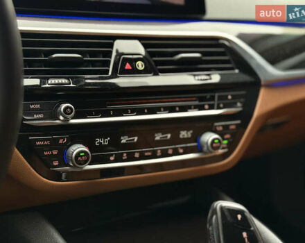 Синий БМВ 5 Серия, объемом двигателя 3 л и пробегом 140 тыс. км за 37500 $, фото 17 на Automoto.ua