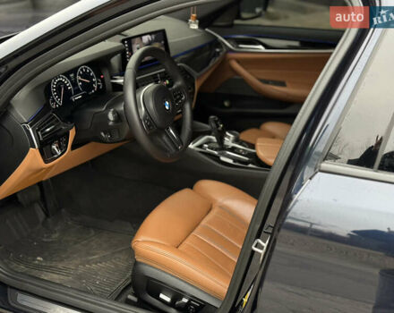 Синий БМВ 5 Серия, объемом двигателя 3 л и пробегом 140 тыс. км за 37500 $, фото 10 на Automoto.ua