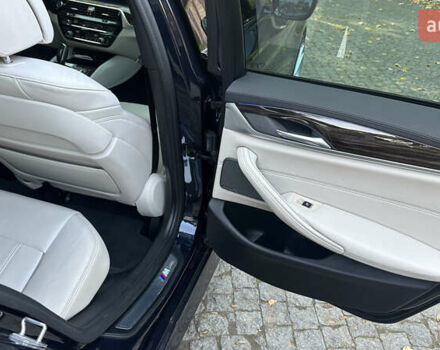 БМВ 5 Серия 2019 в Черновцах на Automoto.ua Синий БМВ 5 Серия, объемом двигателя 3 л и пробегом 137 тыс. км за 42000 $, фото 15 на Automoto.ua