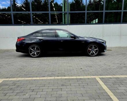 БМВ 5 Серия 2025 в Черновцах на Automoto.ua Синий БМВ 5 Серия, объемом двигателя 0 л и пробегом 2 тыс. км за 28000 $, фото 7 на Automoto.ua