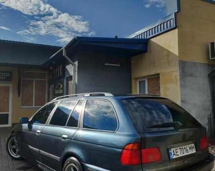 Синий БМВ 5 Серия, объемом двигателя 2 л и пробегом 350 тыс. км за 3500 $, фото 1 на Automoto.ua