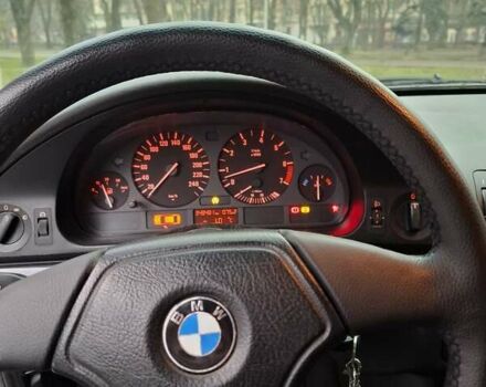 Синий БМВ 5 Серия, объемом двигателя 2.8 л и пробегом 350 тыс. км за 3500 $, фото 10 на Automoto.ua