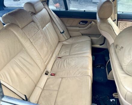 Синій БМВ 5 Серія, об'ємом двигуна 0 л та пробігом 300 тис. км за 1500 $, фото 7 на Automoto.ua