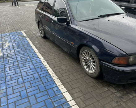 Синий БМВ 5 Серия, объемом двигателя 1.95 л и пробегом 300 тыс. км за 4000 $, фото 3 на Automoto.ua