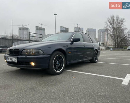 Синий БМВ 5 Серия, объемом двигателя 3 л и пробегом 777 тыс. км за 5700 $, фото 2 на Automoto.ua