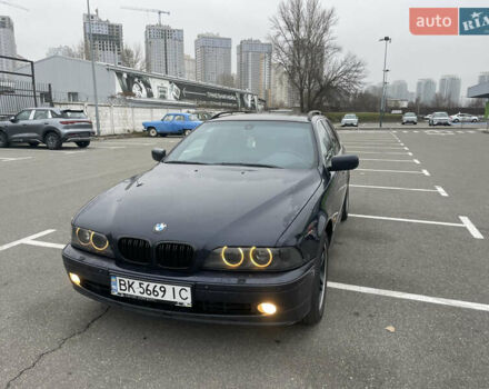 Синий БМВ 5 Серия, объемом двигателя 3 л и пробегом 777 тыс. км за 5700 $, фото 1 на Automoto.ua