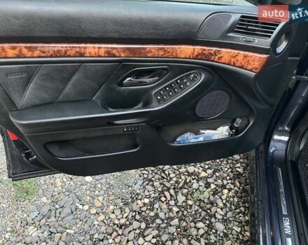 Синий БМВ 5 Серия, объемом двигателя 3 л и пробегом 327 тыс. км за 5500 $, фото 7 на Automoto.ua
