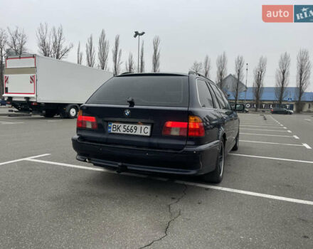 Синий БМВ 5 Серия, объемом двигателя 3 л и пробегом 777 тыс. км за 5700 $, фото 6 на Automoto.ua