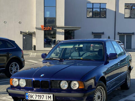 БМВ 5 Серия 1988 в Ровно на Automoto.ua Синий БМВ 5 Серия, объемом двигателя 2 л и пробегом 555 тыс. км за 2499 $, фото 1 на Automoto.ua