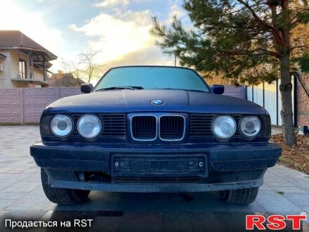 Синий БМВ 5 Серия, объемом двигателя 2.4 л и пробегом 400 тыс. км за 1500 $, фото 1 на Automoto.ua