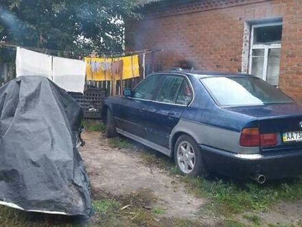 БМВ 5 Серия 1989 в Иванкове на Automoto.ua Синий БМВ 5 Серия, объемом двигателя 2.5 л и пробегом 288 тыс. км за 2800 $, фото 1 на Automoto.ua