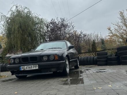 Синий БМВ 5 Серия, объемом двигателя 2.5 л и пробегом 400 тыс. км за 2200 $, фото 1 на Automoto.ua