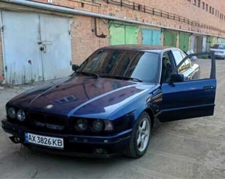 Синий БМВ 5 Серия, объемом двигателя 2 л и пробегом 215 тыс. км за 2100 $, фото 1 на Automoto.ua
