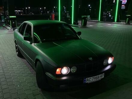 Синий БМВ 5 Серия, объемом двигателя 2 л и пробегом 330 тыс. км за 2900 $, фото 1 на Automoto.ua