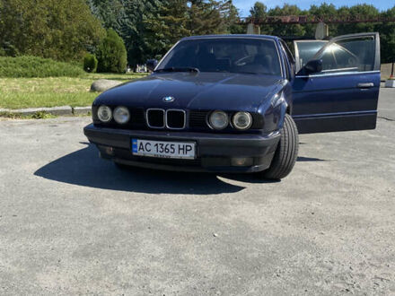 БМВ 5 Серия 1990 в Шепетовке на Automoto.ua Синий БМВ 5 Серия, объемом двигателя 2 л и пробегом 500 тыс. км за 2500 $, фото 1 на Automoto.ua