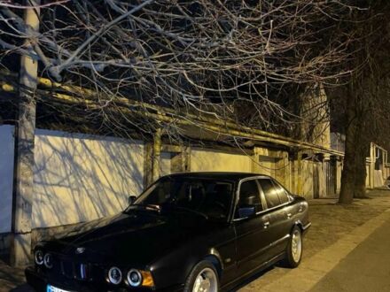 Синий БМВ 5 Серия, объемом двигателя 2 л и пробегом 350 тыс. км за 2000 $, фото 1 на Automoto.ua