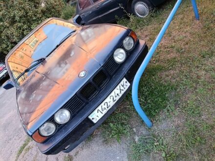 БМВ 5 Серія 1991 у Харкові на Automoto.ua Синій БМВ 5 Серія, об'ємом двигуна 2 л та пробігом 200 тис. км за 1332 $, фото 1 на Automoto.ua