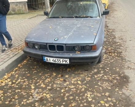 Синій БМВ 5 Серія, об'ємом двигуна 2 л та пробігом 300 тис. км за 1100 $, фото 1 на Automoto.ua