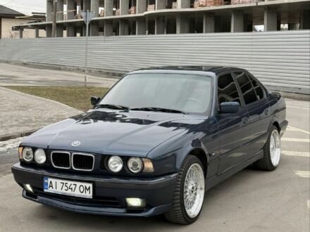 Синій БМВ 5 Серія, об'ємом двигуна 2.5 л та пробігом 300 тис. км за 2500 $, фото 1 на Automoto.ua