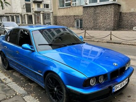 Синий БМВ 5 Серия, объемом двигателя 2 л и пробегом 0 тыс. км за 3500 $, фото 1 на Automoto.ua