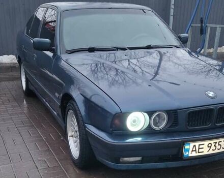 Синий БМВ 5 Серия, объемом двигателя 2 л и пробегом 500 тыс. км за 3500 $, фото 1 на Automoto.ua