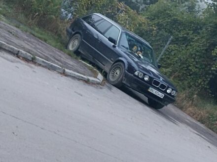 БМВ 5 Серия 1995 в Самборе на Automoto.ua Синий БМВ 5 Серия, объемом двигателя 2.5 л и пробегом 35 тыс. км за 1200 $, фото 1 на Automoto.ua