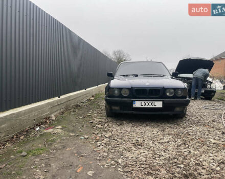 Синий БМВ 5 Серия, объемом двигателя 2.5 л и пробегом 552 тыс. км за 3500 $, фото 1 на Automoto.ua