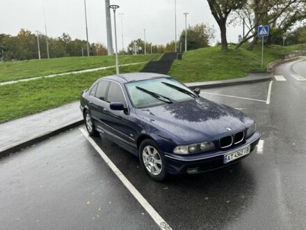 Синій БМВ 5 Серія, об'ємом двигуна 2.8 л та пробігом 300 тис. км за 3300 $, фото 1 на Automoto.ua