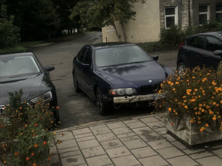 Синий БМВ 5 Серия, объемом двигателя 2.49 л и пробегом 380 тыс. км за 4500 $, фото 1 на Automoto.ua