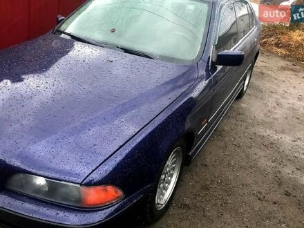 Синий БМВ 5 Серия, объемом двигателя 2 л и пробегом 350 тыс. км за 3000 $, фото 1 на Automoto.ua