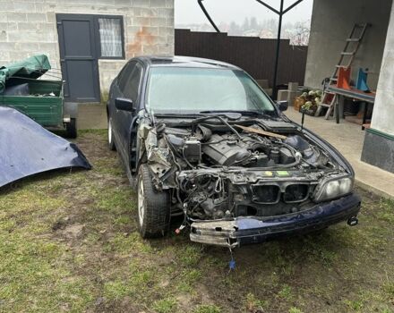 Синий БМВ 5 Серия, объемом двигателя 2 л и пробегом 468 тыс. км за 1300 $, фото 1 на Automoto.ua