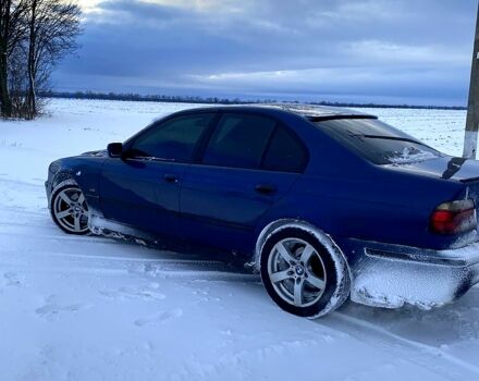 Синий БМВ 5 Серия, объемом двигателя 3 л и пробегом 215 тыс. км за 4900 $, фото 1 на Automoto.ua