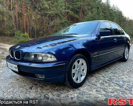 Синий БМВ 5 Серия, объемом двигателя 2 л и пробегом 300 тыс. км за 4900 $, фото 1 на Automoto.ua