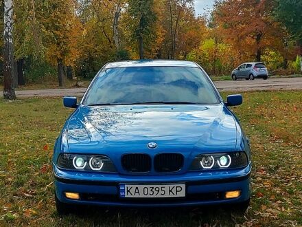 Синий БМВ 5 Серия, объемом двигателя 2 л и пробегом 300 тыс. км за 3500 $, фото 1 на Automoto.ua