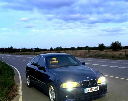 Синий БМВ 5 Серия, объемом двигателя 3.5 л и пробегом 250 тыс. км за 5100 $, фото 1 на Automoto.ua