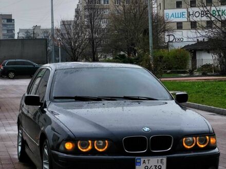 Синий БМВ 5 Серия, объемом двигателя 2 л и пробегом 239 тыс. км за 3400 $, фото 1 на Automoto.ua