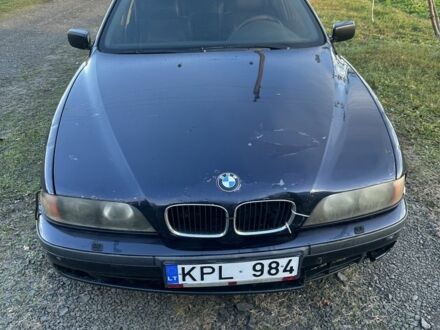 Синий БМВ 5 Серия, объемом двигателя 3 л и пробегом 352 тыс. км за 1900 $, фото 1 на Automoto.ua