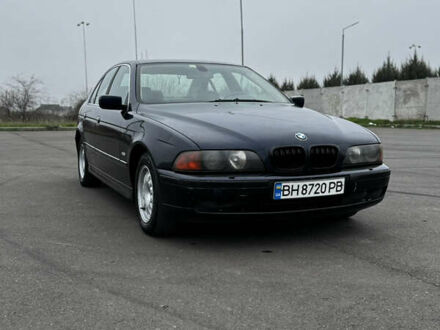 Синій БМВ 5 Серія, об'ємом двигуна 3 л та пробігом 350 тис. км за 4100 $, фото 1 на Automoto.ua