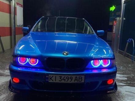 Синий БМВ 5 Серия, объемом двигателя 3.5 л и пробегом 499 тыс. км за 5500 $, фото 1 на Automoto.ua
