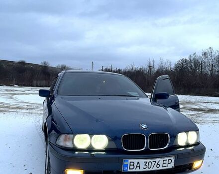 Синий БМВ 5 Серия, объемом двигателя 2 л и пробегом 350 тыс. км за 3599 $, фото 1 на Automoto.ua