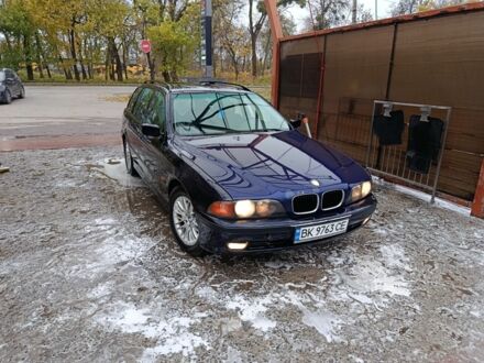 Синій БМВ 5 Серія, об'ємом двигуна 2.5 л та пробігом 300 тис. км за 4199 $, фото 1 на Automoto.ua